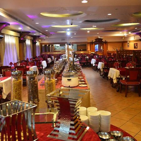 Joys Palace Hotel Thrissur Экстерьер фото