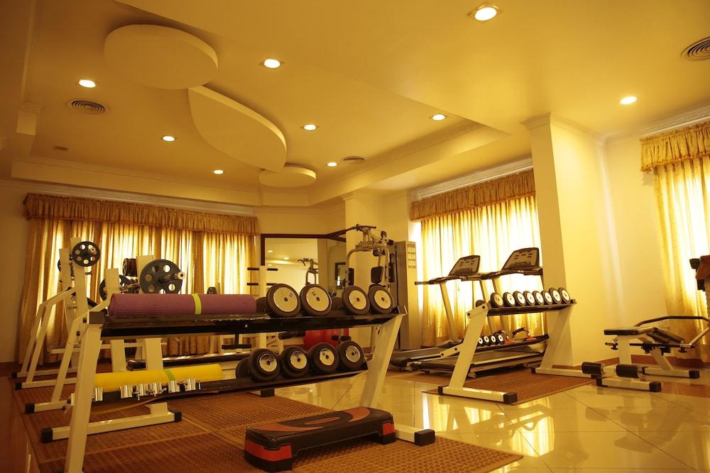 Joys Palace Hotel Thrissur Экстерьер фото