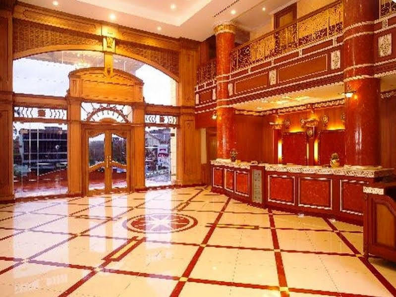 Joys Palace Hotel Thrissur Экстерьер фото