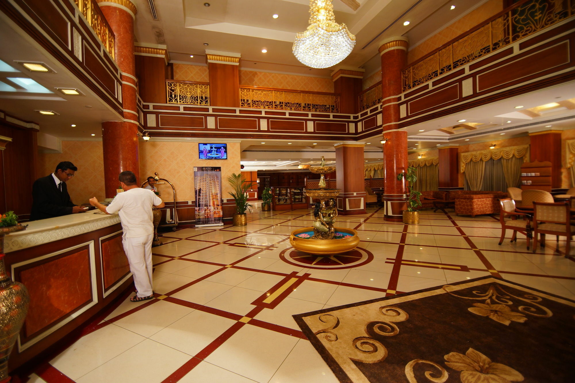 Joys Palace Hotel Thrissur Экстерьер фото